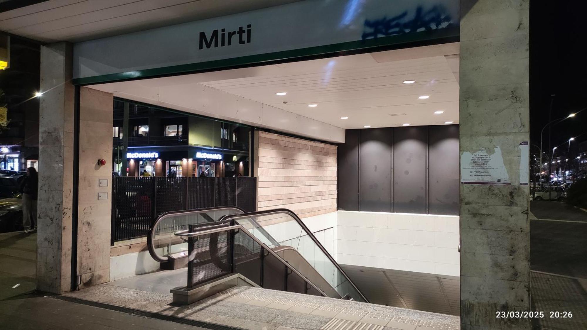 Metro Mirti Rome Suite מראה חיצוני תמונה